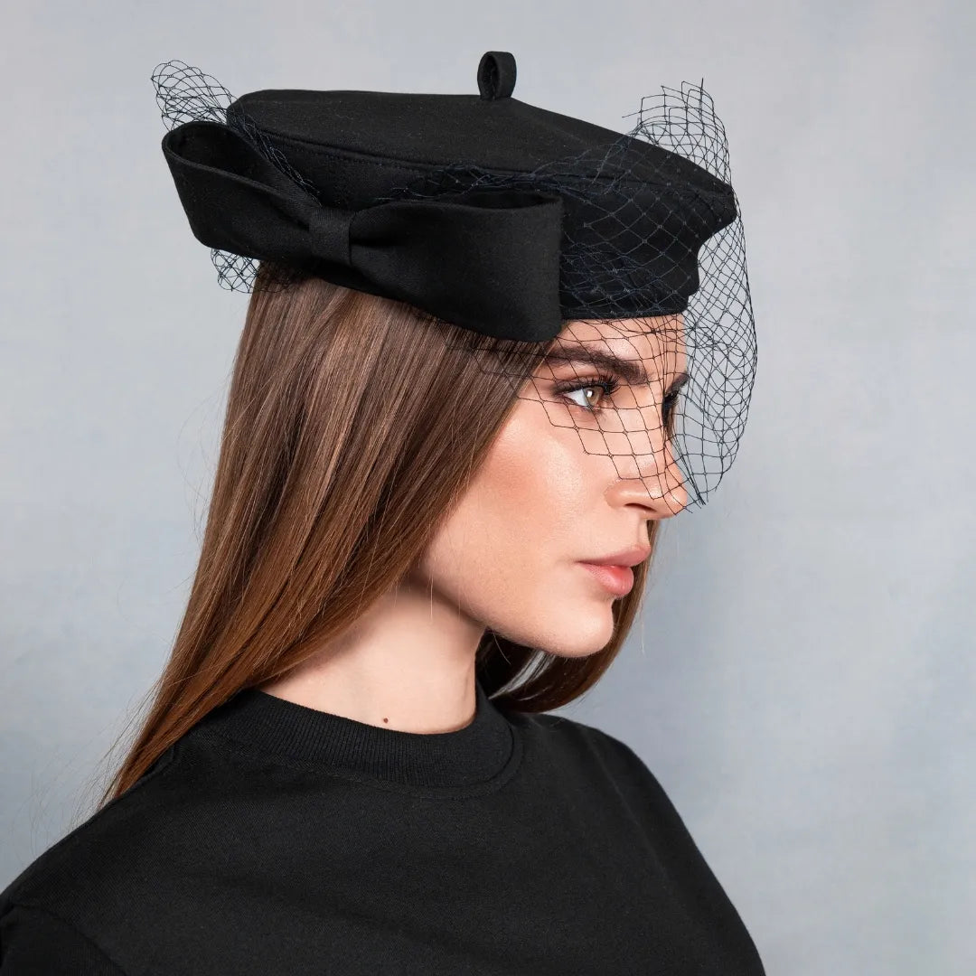 Black dress fabric beret with bow and veil