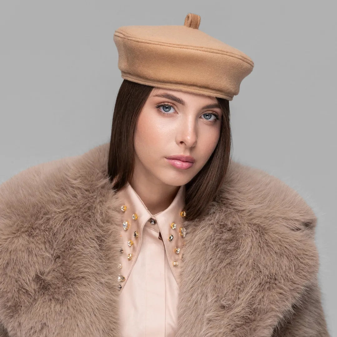 Classic beige cashmere beret