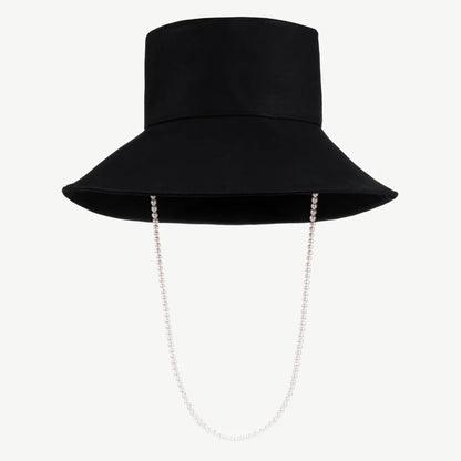 Panama hat with a pearl chain