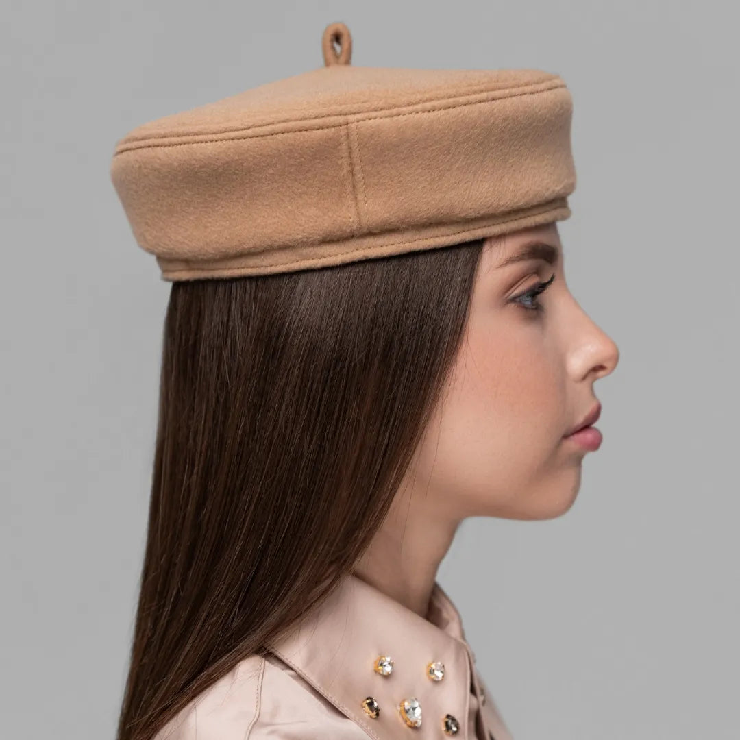 Classic beige cashmere beret