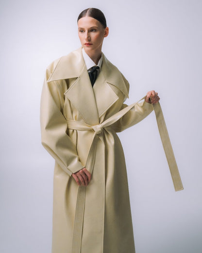 GRAPHIC FAUX LEATHER COLLAR COAT IN MILK