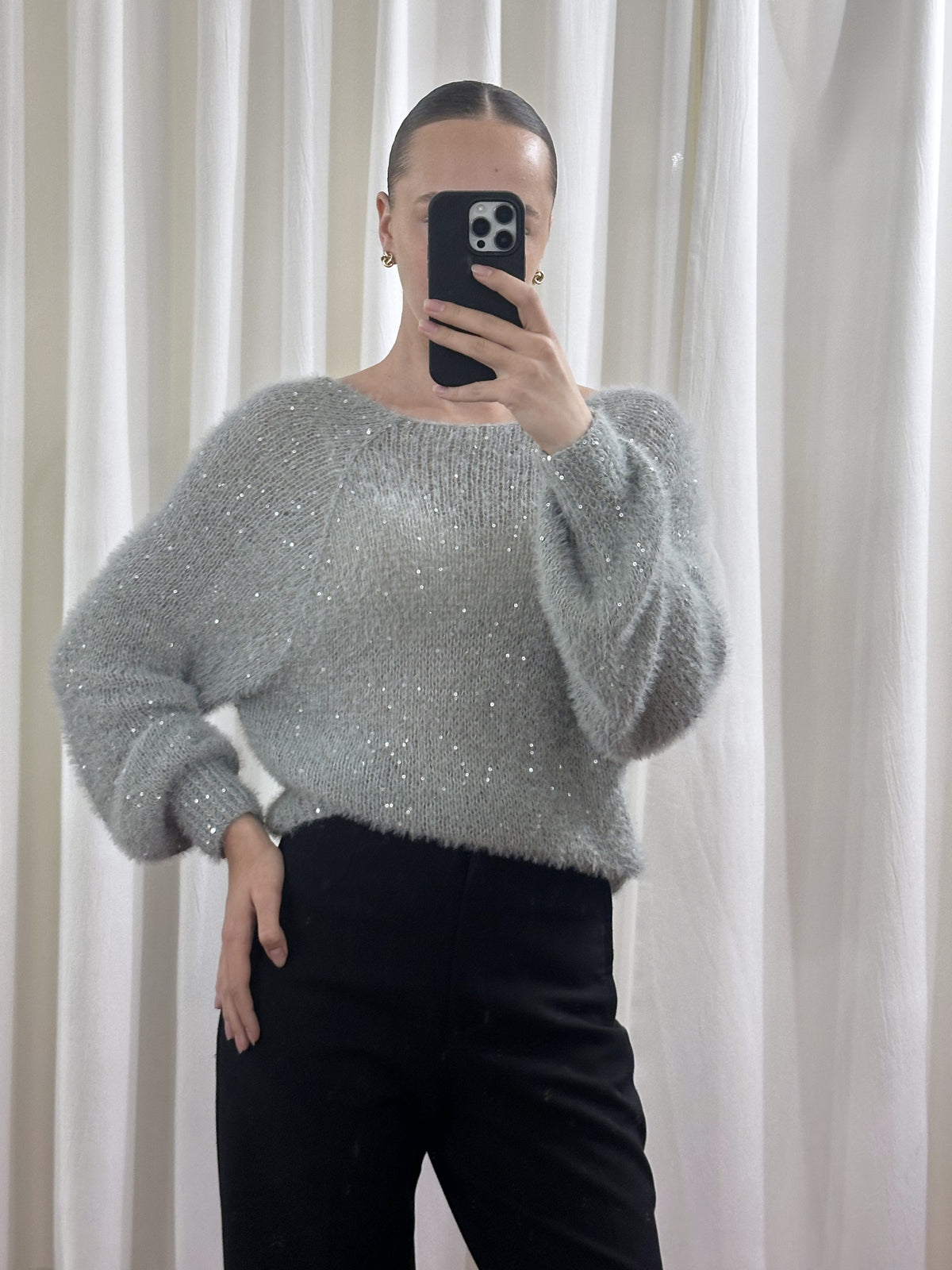 Светр із паєтками та V-подібним вирізом, Сірий — Aura Atelier